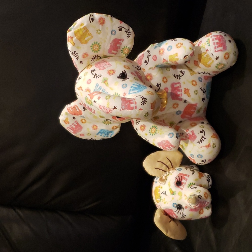 NaRaYa Two Stuff Elephants